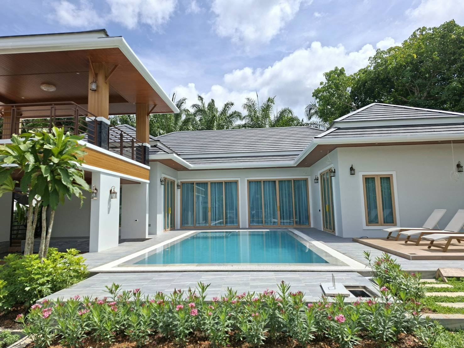 ภาพภายนอกแบบบ้าน Type A - Srinangdin Luxury Villa